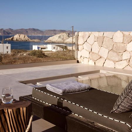 Mandrakia Serenity Suite Milos מראה חיצוני תמונה